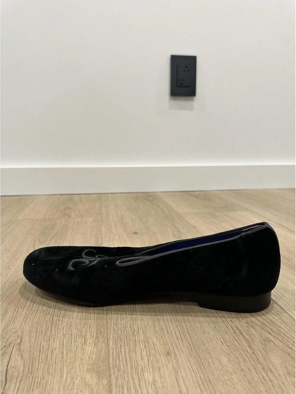 Smythe & Digby Black Velvet Slip-On Loafers Size 12